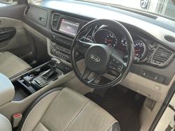 2018 Kia
                Carnival SLi