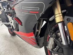 2023 CFMOTO 450 SR ABS ZIRCON BLACK