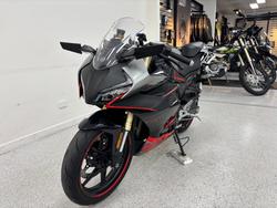 2023 CFMOTO 450 SR ABS ZIRCON BLACK