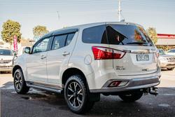 2020 Isuzu
MU-X LS-U