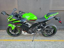 2022 Kawasaki NINJA 400 SE GREEN