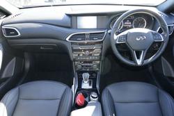 2016 INFINITI
QX30 Premium