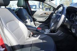 2016 INFINITI
QX30 Premium