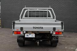2022 Toyota
Hilux SR5