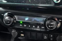 2022 Toyota
Hilux SR5