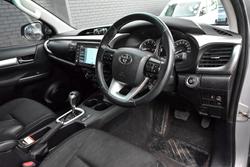 2022 Toyota
Hilux SR5