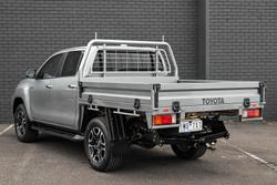 2022 Toyota
Hilux SR5