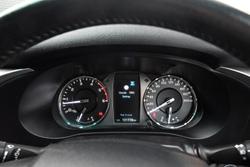 2022 Toyota
Hilux SR5