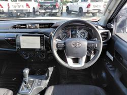 2022 Toyota
Hilux SR