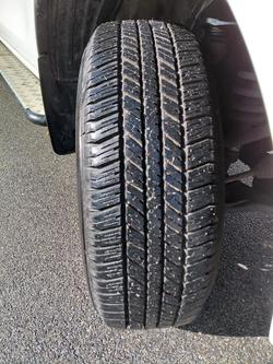 2022 Toyota
                Hilux SR