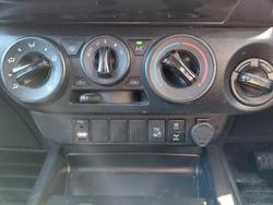 2022 Toyota
                Hilux SR