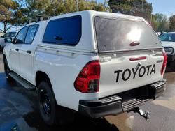 2022 Toyota
                Hilux SR