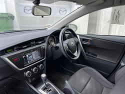 2014 Toyota
Corolla Ascent Sport