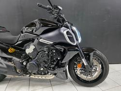 2024 DUCATI DIAVEL V4 Black