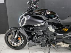2024 DUCATI DIAVEL V4 Black