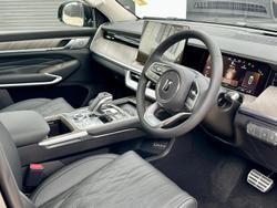2025 GWM
                Tank 500 Vanta Hybrid