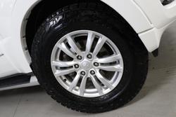 2017 Mitsubishi
Pajero Exceed