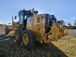 2022 Caterpillar 150 Awd - Mastless Gps Yellow