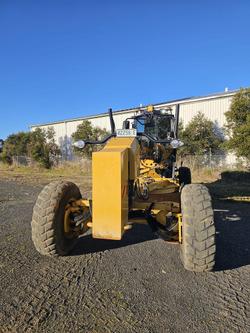 2022 Caterpillar 150 Awd - Mastless Gps Yellow