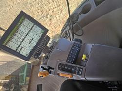 2019 John Deere 7210R Green