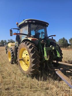 2019 John Deere 7210R Green