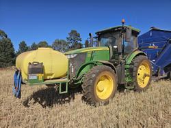 John Deere 7210R