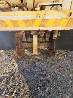 2005 Articulated Truck Terex White