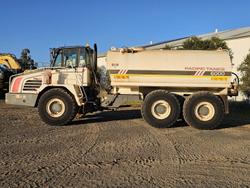 2005 Articulated Truck Terex White