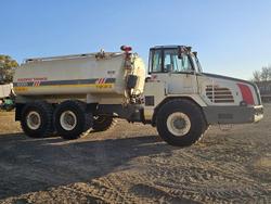 2005 Articulated Truck Terex White