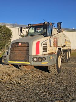 2005 Articulated Truck Terex White