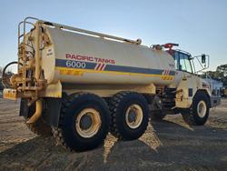 2005 Articulated Truck Terex White