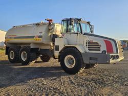 2005 Articulated Truck Terex White
