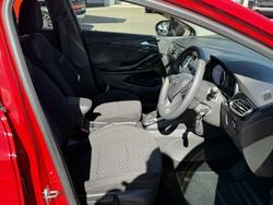 2016 Holden
Astra R