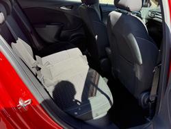 2016 Holden
Astra R