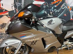 2006 Honda CBR1100XX (SUPER BLACKBIRD) GREY