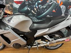 2006 Honda CBR1100XX (SUPER BLACKBIRD) GREY