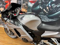 2006 Honda CBR1100XX (SUPER BLACKBIRD) GREY
