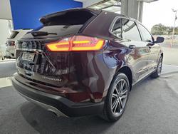 2019 Ford
                Endura Titanium