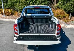 2023 Nissan
Navara ST-X