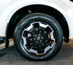 2023 Nissan
Navara ST-X