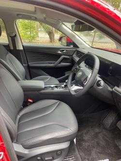 2025 MG HS Essence AS33 MY25 Diamond Red