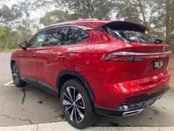 2025 MG HS Essence AS33 MY25 Diamond Red