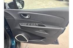 2017 Renault
Captur Zen
