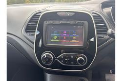 2017 Renault
Captur Zen