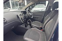 2017 Renault
Captur Zen