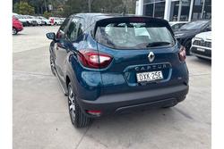 2017 Renault
Captur Zen
