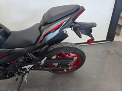2025 Kawasaki Z500 Red