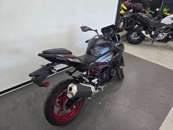 2025 Kawasaki Z500 Red