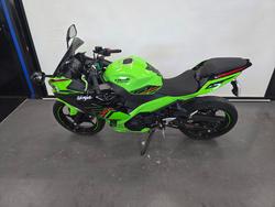 2025 Kawasaki NINJA 400 ZX-4RR KRT GREY
