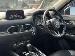 2017 Mazda
CX-5 GT